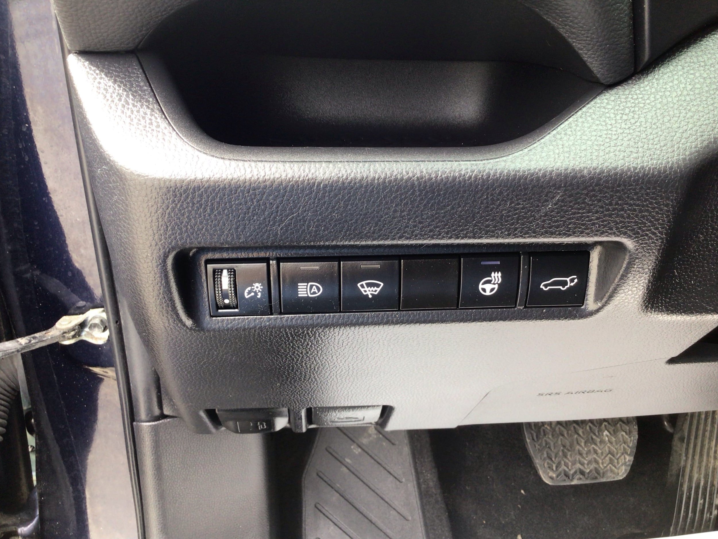 Used 2022 Toyota RAV4 XLE w/ Convenience Package AWD/4WD image 23