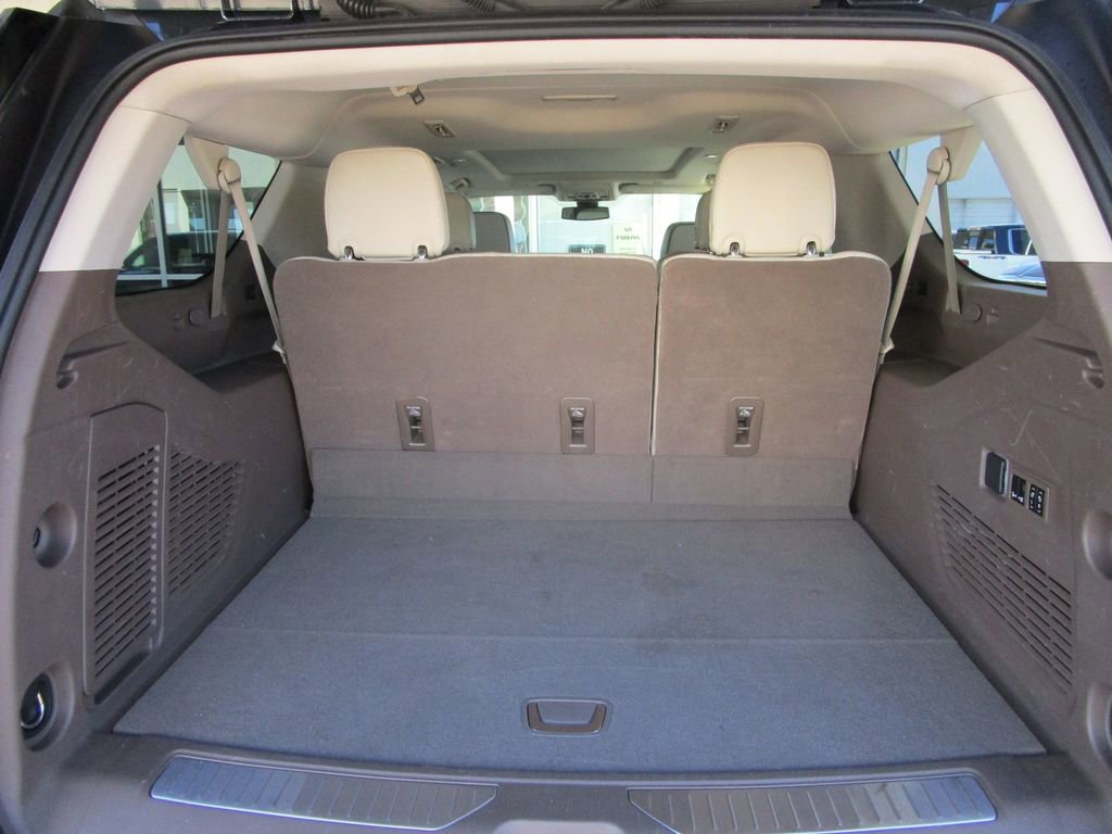 Used 2022 GMC Yukon XL Denali image 15