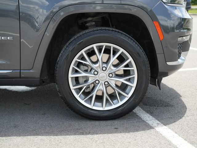 Used 2023 Jeep Grand Cherokee L Summit w/ Advanced Protech Group IV AWD/4WD image 51