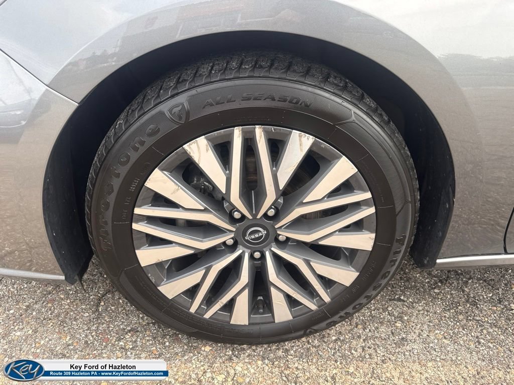 Used 2024 Nissan Altima 2.5 SV FWD image 13