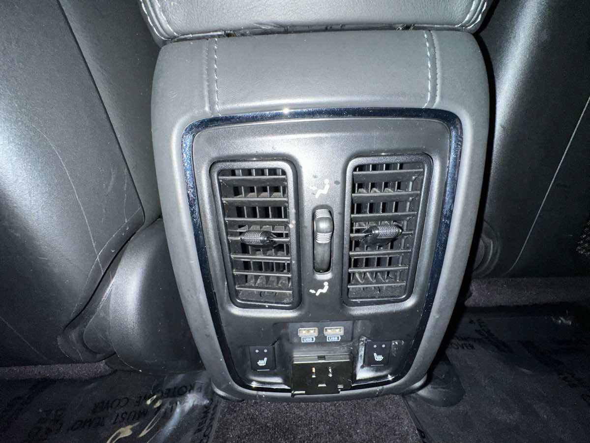 Used 2018 Jeep Grand Cherokee SRT AWD/4WD image 29