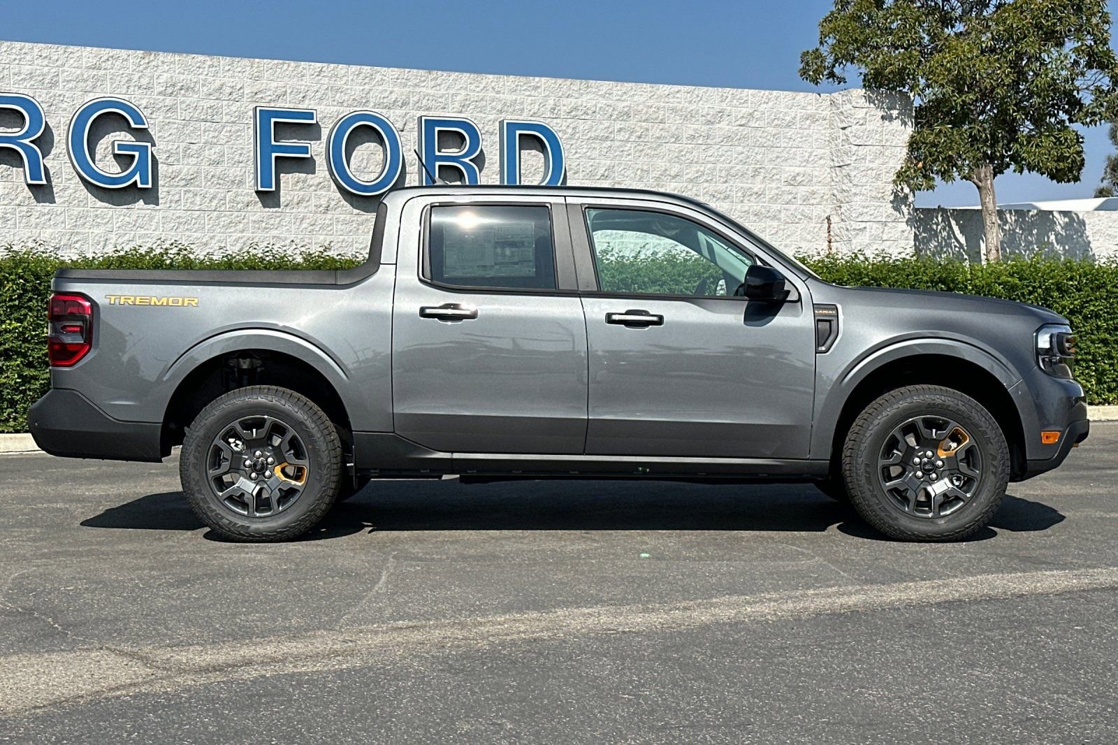 New 2024 Ford Maverick Tremor w/ Tremor Off-Road Package image 3