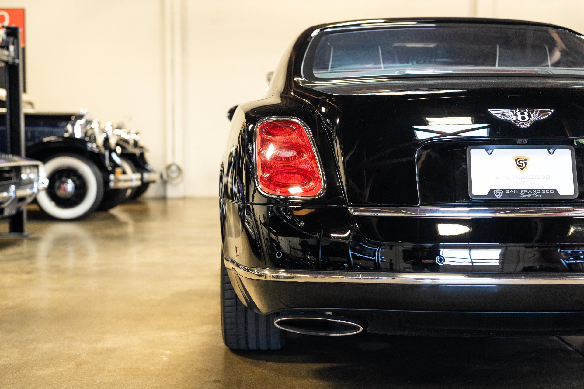 Used 2014 Bentley Mulsanne image 30