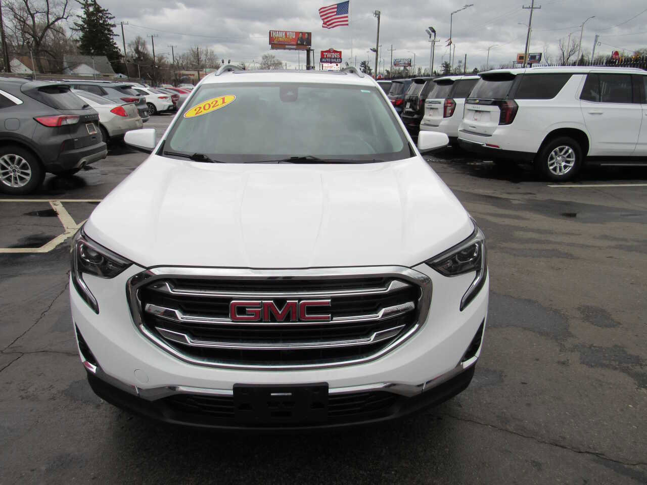 Used 2018 GMC Terrain SLT w/ Preferred Package image 2