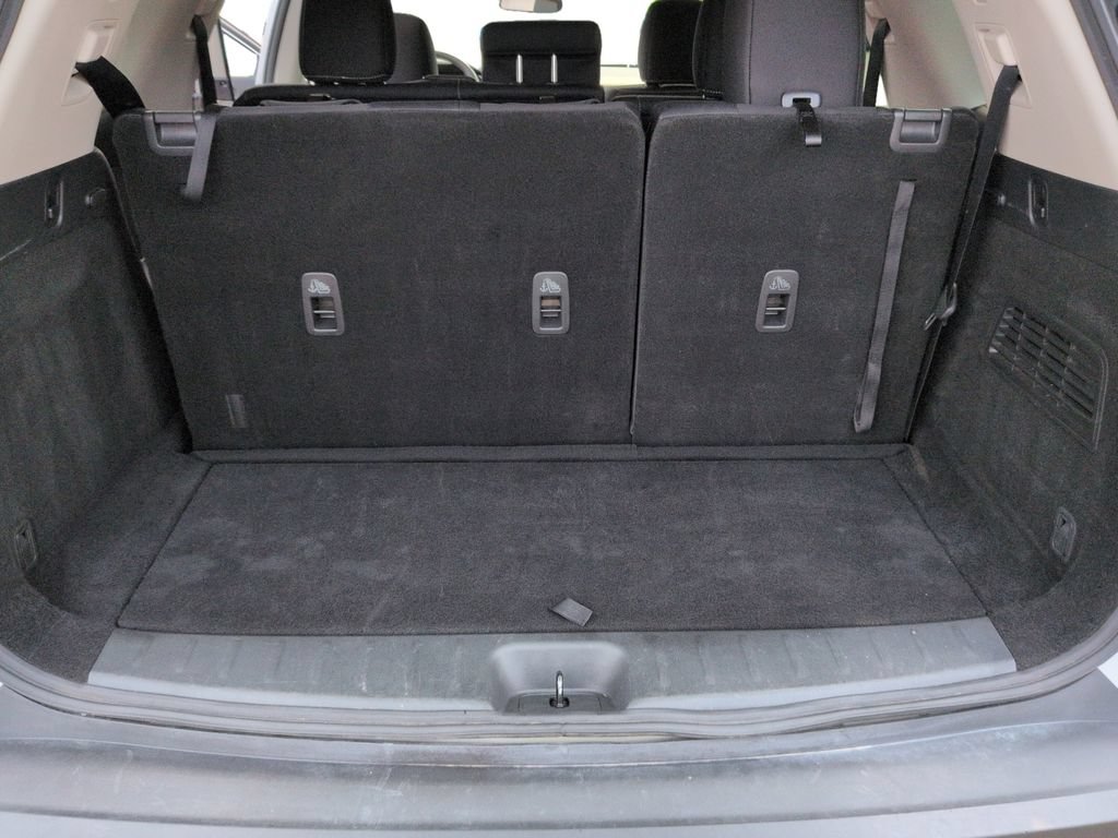 Used 2025 Nissan Pathfinder SV FWD image 25