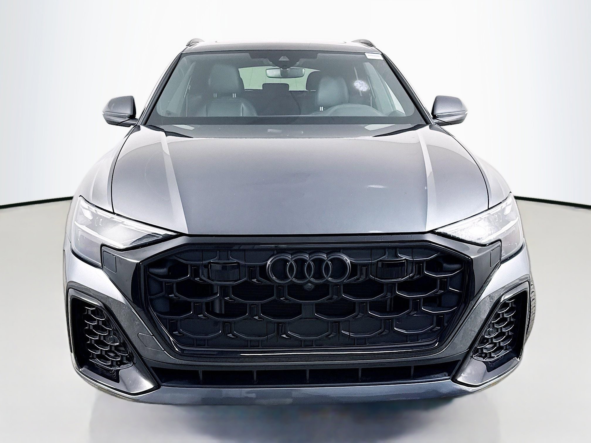 Used 2025 Audi Q8 Premium Plus w/ Premium Plus Package AWD/4WD image 2