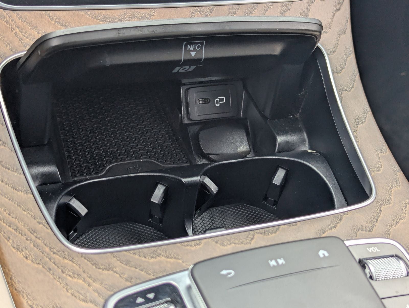 Used 2022 Mercedes-Benz E 450 4MATIC Sedan image 27
