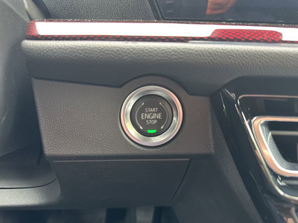 Used 2025 Chevrolet Traverse Z71 w/ Enhanced Driving Package AWD/4WD image 9