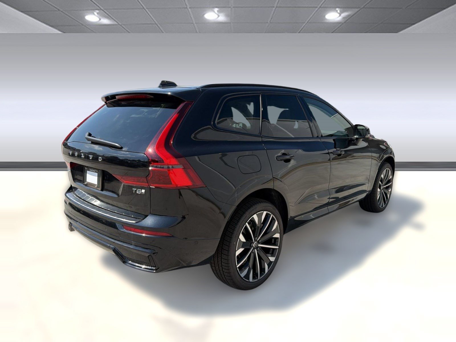 New 2026 Volvo XC60 T8 Ultra w/ Protection Package Premier AWD/4WD image 9