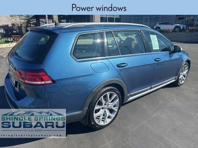 Used 2018 Volkswagen Golf Alltrack SEL image 4