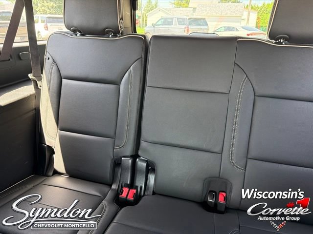 Used 2023 Chevrolet Suburban Premier AWD/4WD image 21