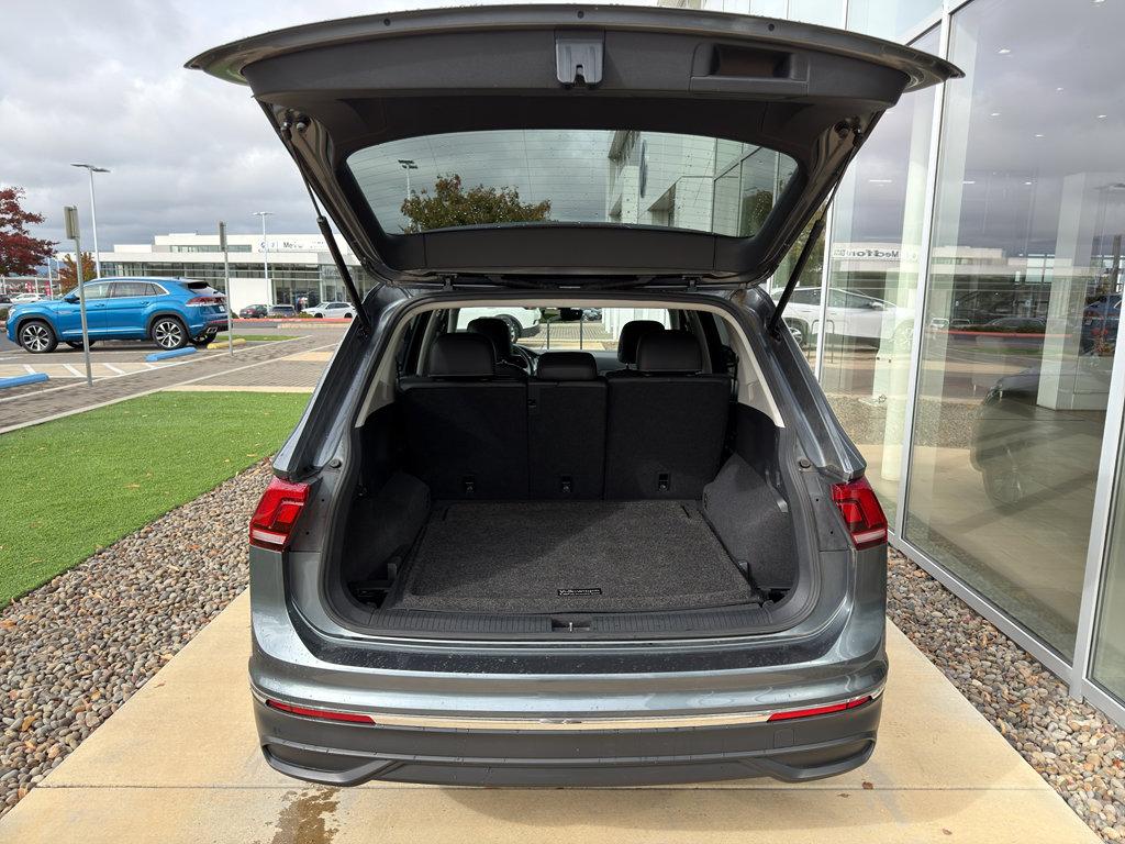 Used 2022 Volkswagen Tiguan SE image 8