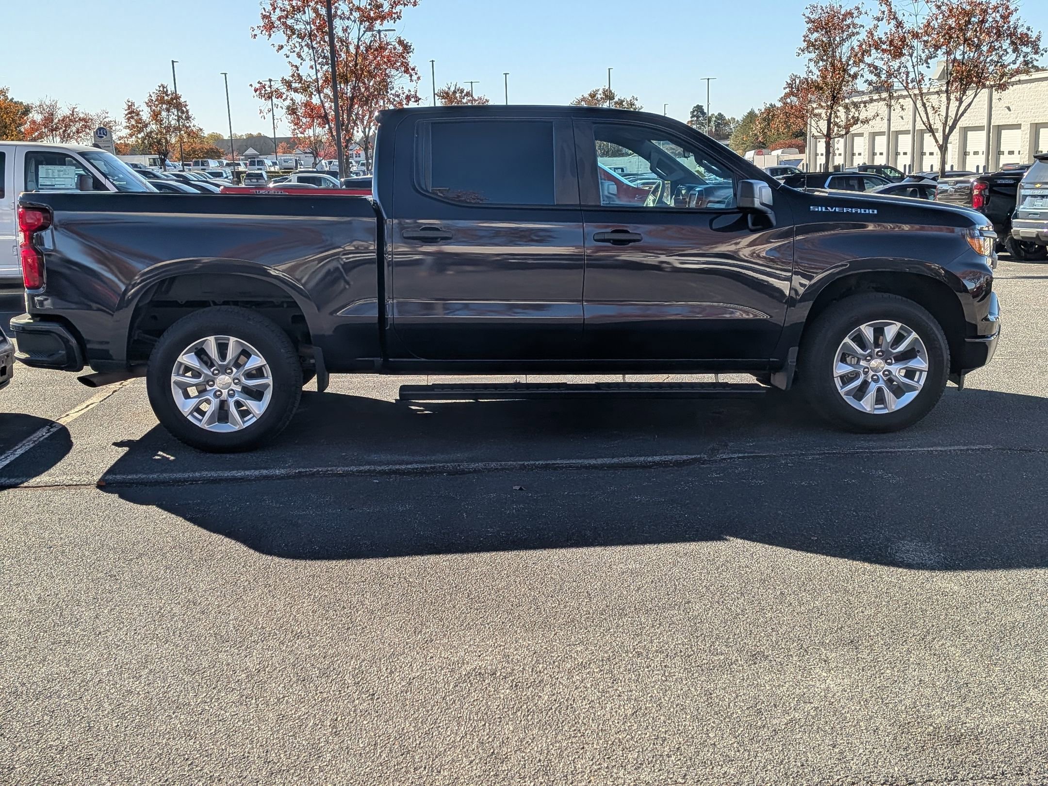 Used 2022 Chevrolet Silverado 1500 Custom image 10