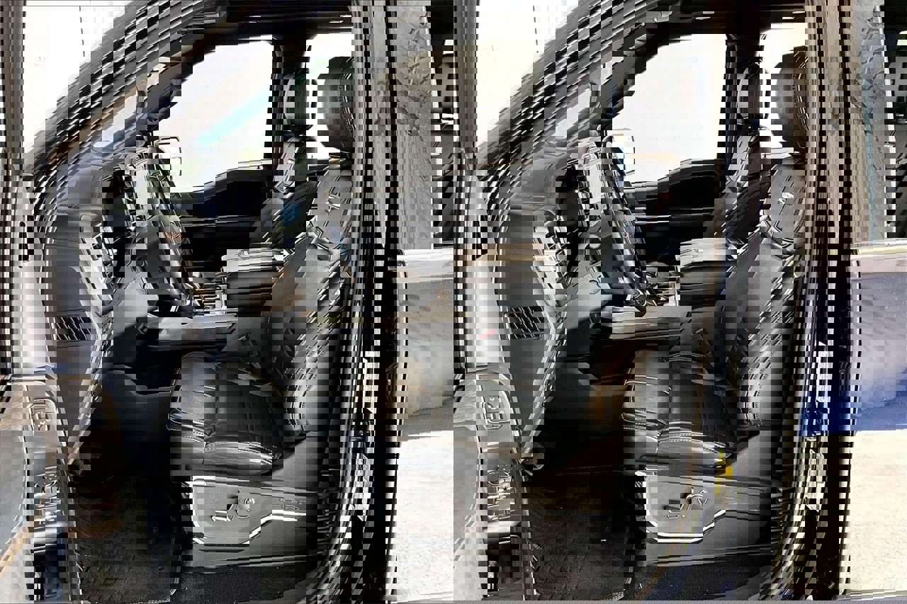 Used 2022 Ford F150 Platinum w/ Equipment Group 701A High image 15