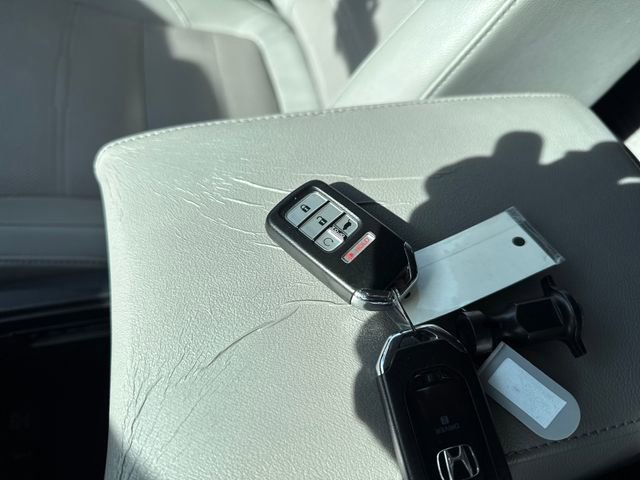 Certified 2017 Honda CR-V Touring image 31