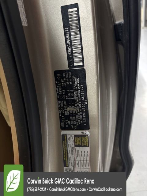 Used 2016 Kia Sedona LX w/ LX Convenience Package image 36