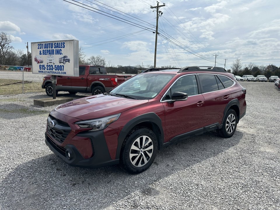 Used 2024 Subaru Outback Premium image 1