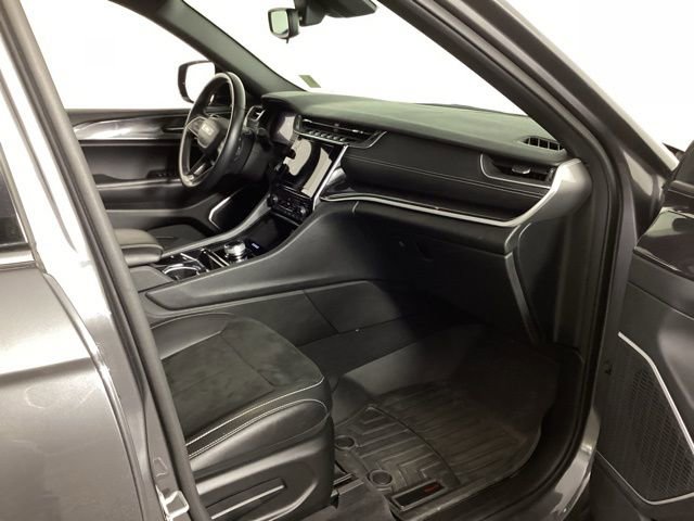 Used 2021 Jeep Grand Cherokee L Laredo image 40