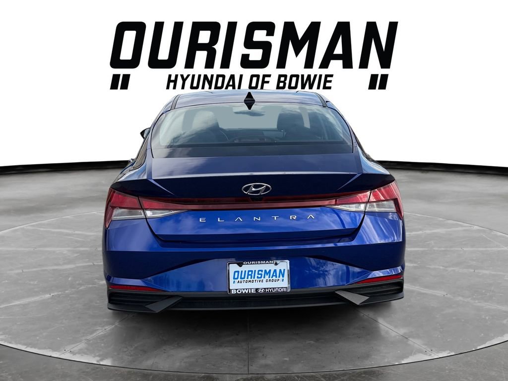 Certified 2023 Hyundai Elantra SEL w/ Preferred Accessory Package image 5