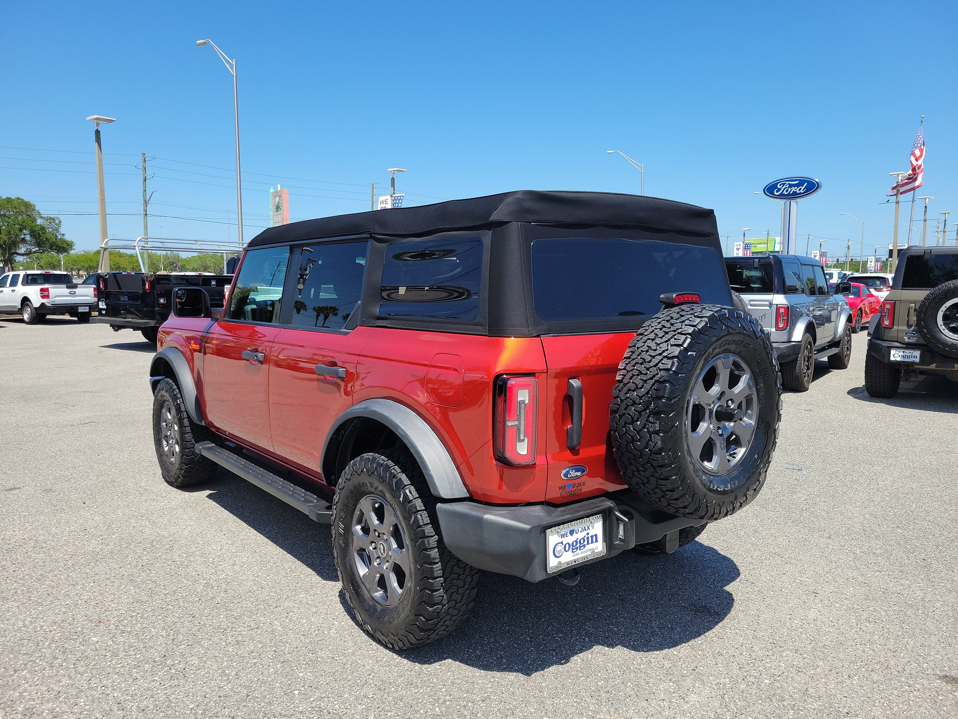 Used 2023 Ford Bronco Big Bend image 2