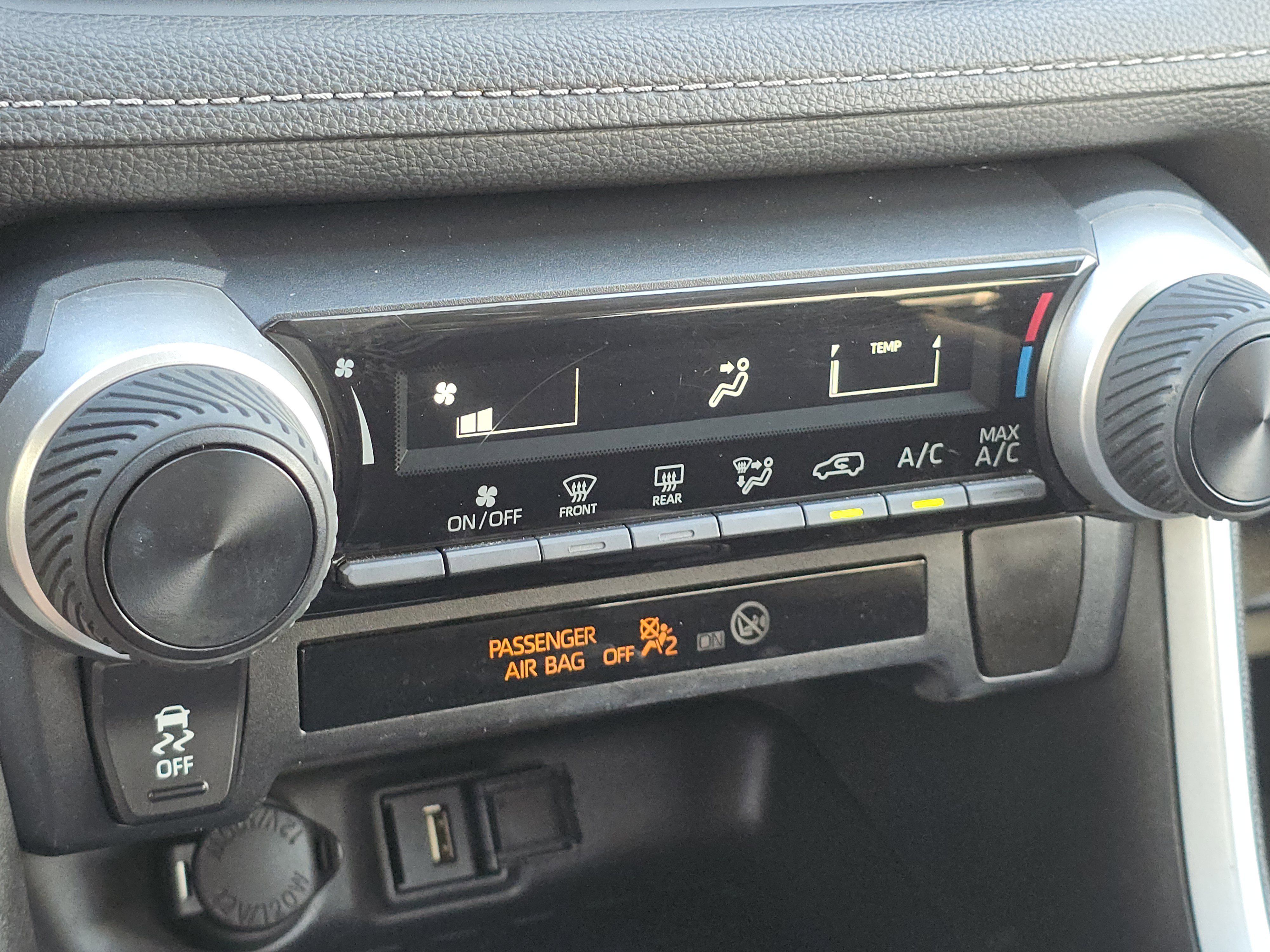 Used 2021 Toyota RAV4 LE image 20