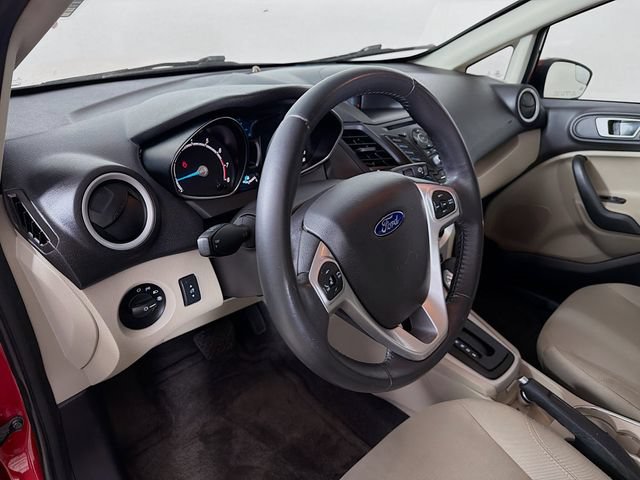 Used 2016 Ford Fiesta SE w/ Cold Weather Package FWD image 11