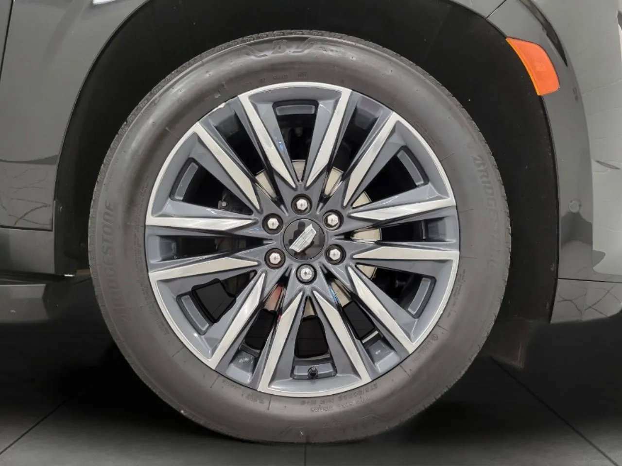 Certified 2024 Cadillac Escalade Sport Platinum w/ Heavy-Duty Trailer Package image 4