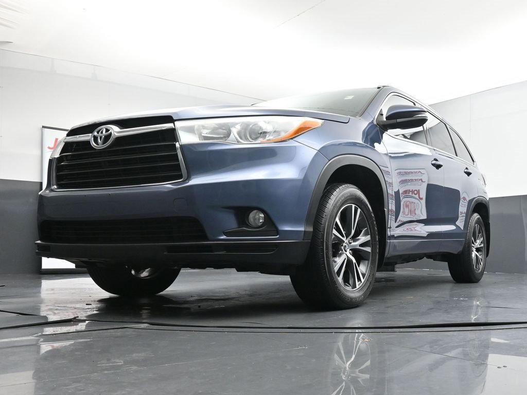 Used 2016 Toyota Highlander XLE image 41