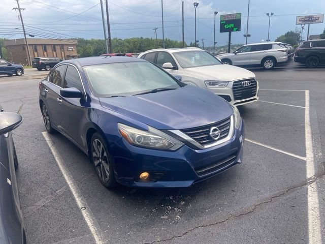 Used 2017 Nissan Altima 2.5 SR FWD image 3