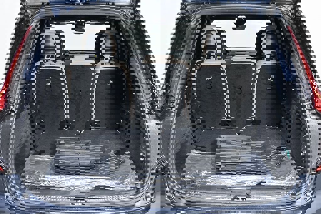 Certified 2026 Volvo XC90 B6 Plus w/ Protection Package Premier image 34