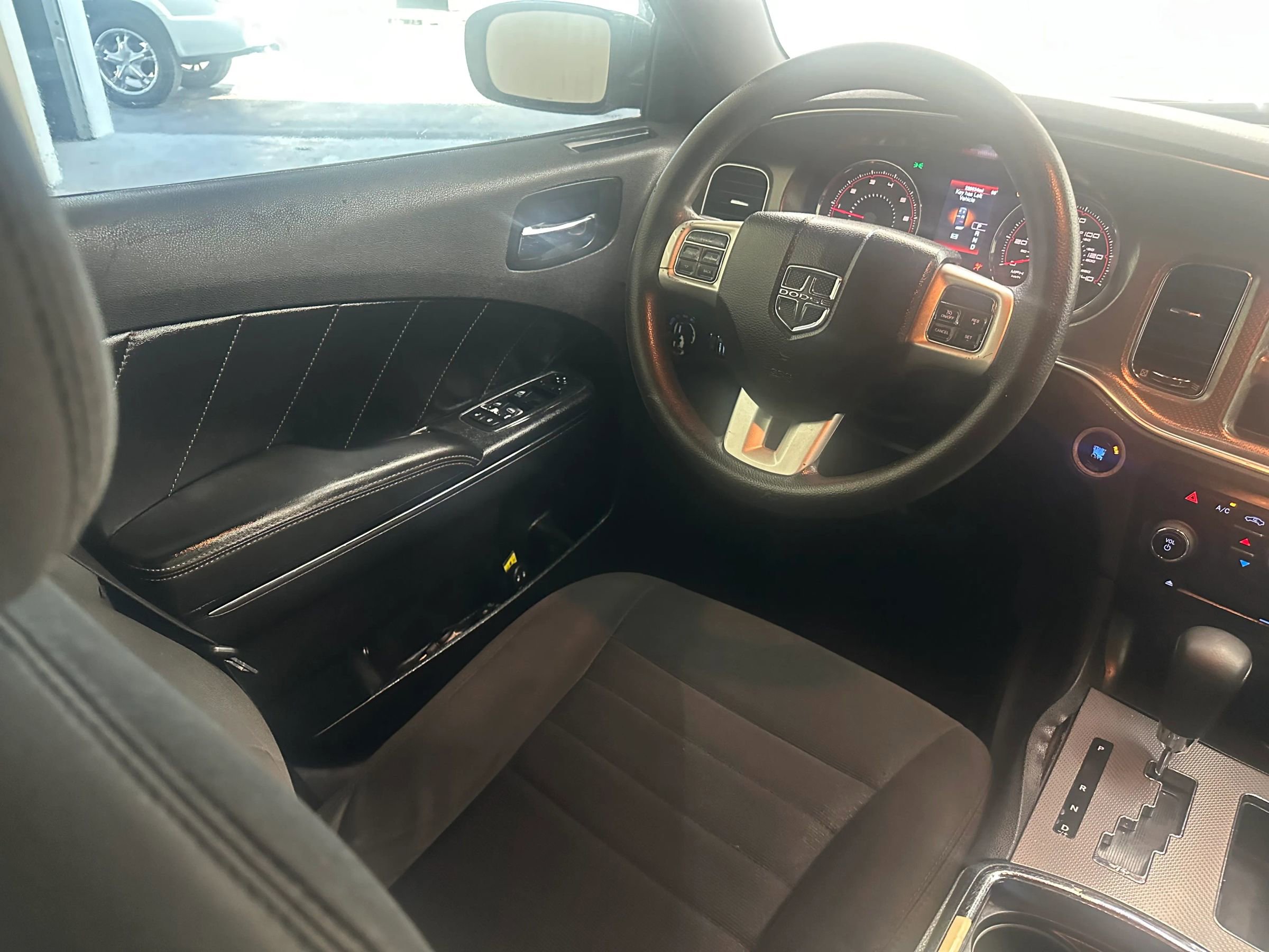 Used 2014 Dodge Charger SE image 15
