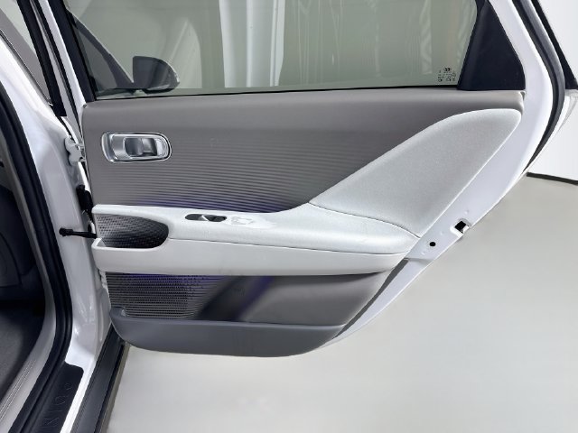 Used 2023 Hyundai Ioniq 6 SEL RWD image 27