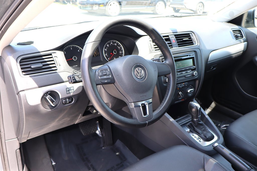 Used 2012 Volkswagen Jetta TDI FWD image 15