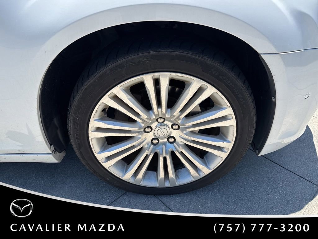 Used 2011 Chrysler 300 C w/ Sound Group RWD image 23