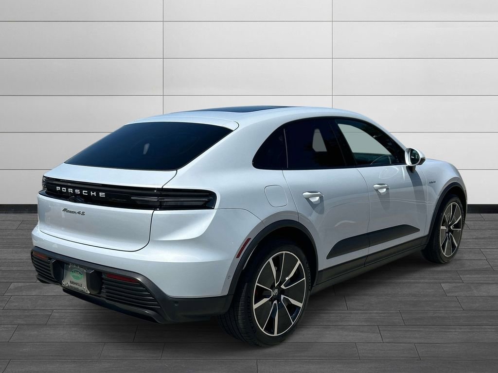 Used 2025 Porsche Macan 4S Electric AWD/4WD image 6