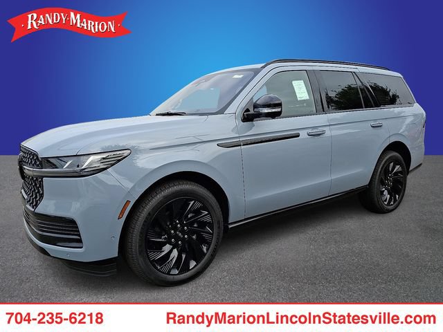 New 2025 Lincoln Navigator Reserve w/ Jet Appearance Package AWD/4WD image 1