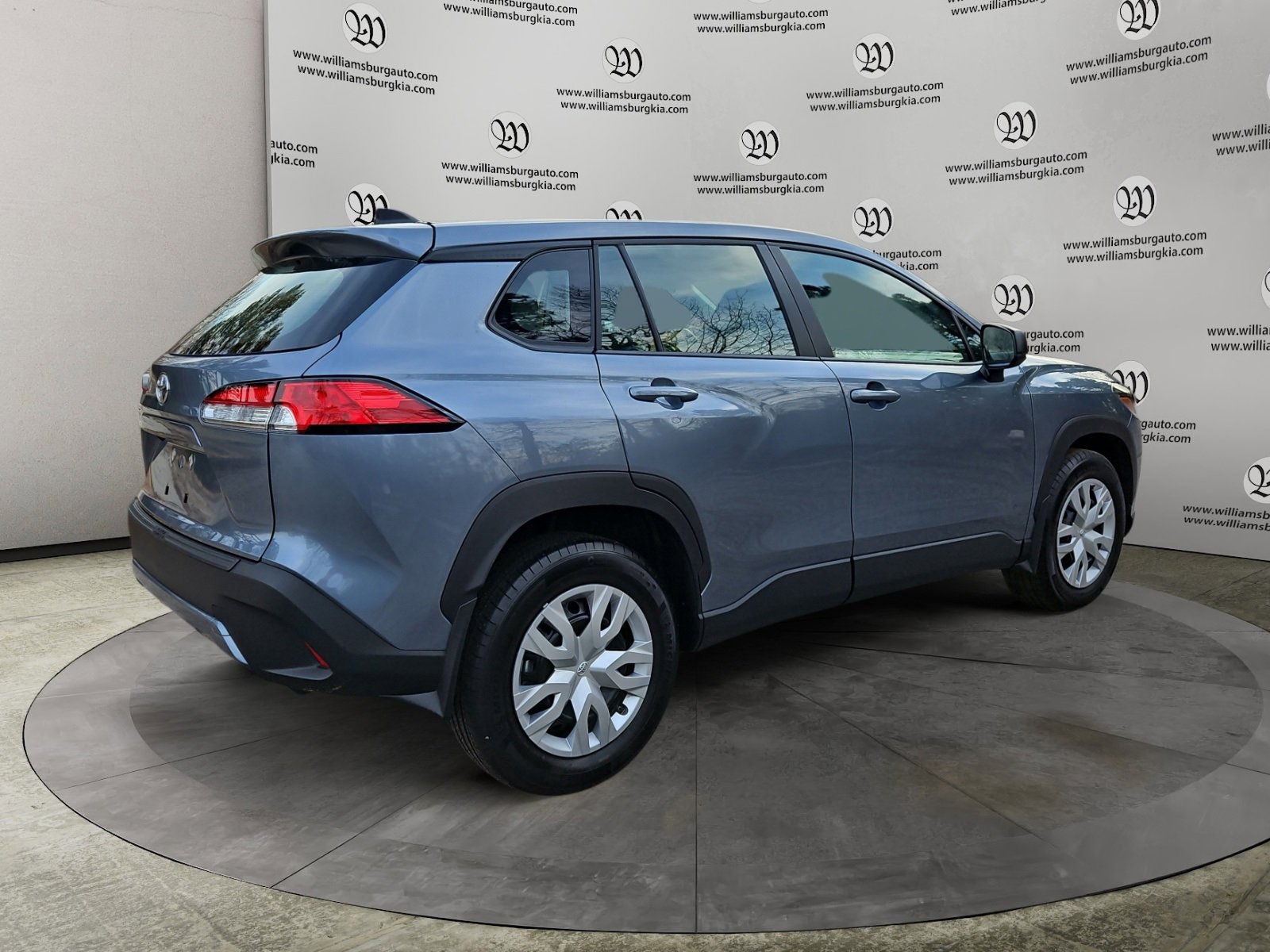 Used 2023 Toyota Corolla Cross L image 5