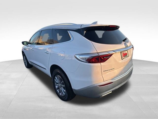 Used 2023 Buick Enclave Essence image 8