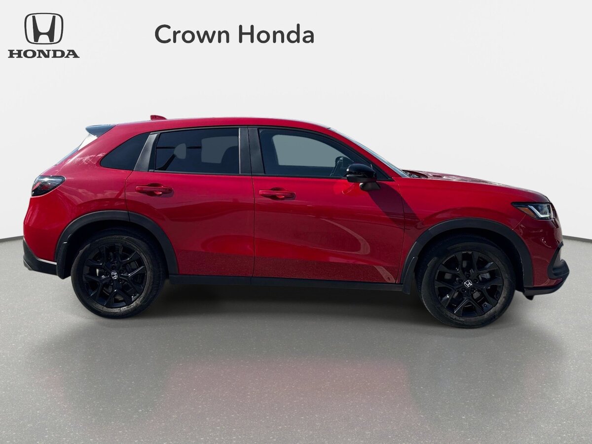 Used 2025 Honda HR-V Sport image 5