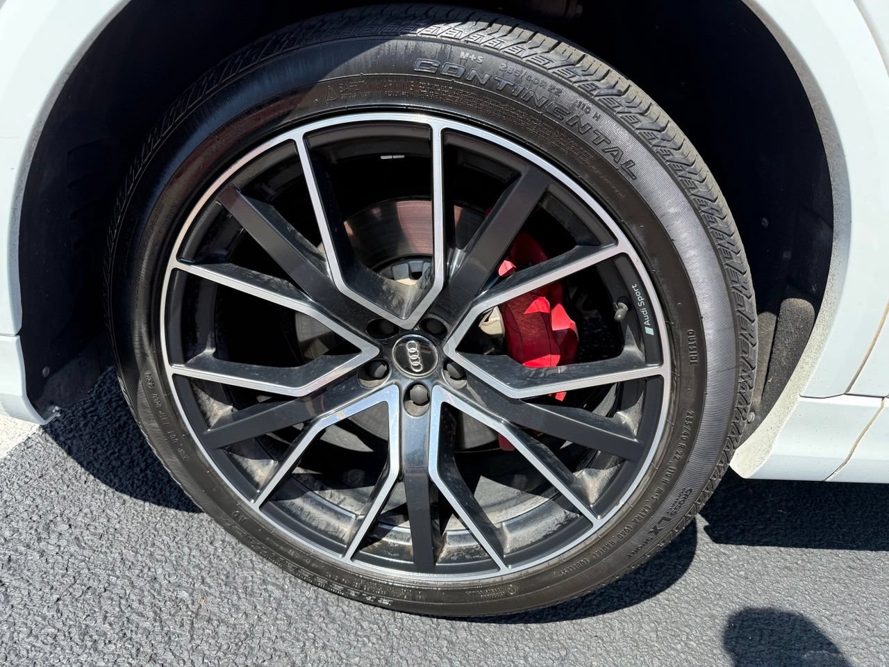 Used 2019 Audi Q8 Premium Plus w/ Premium Plus AWD/4WD image 8