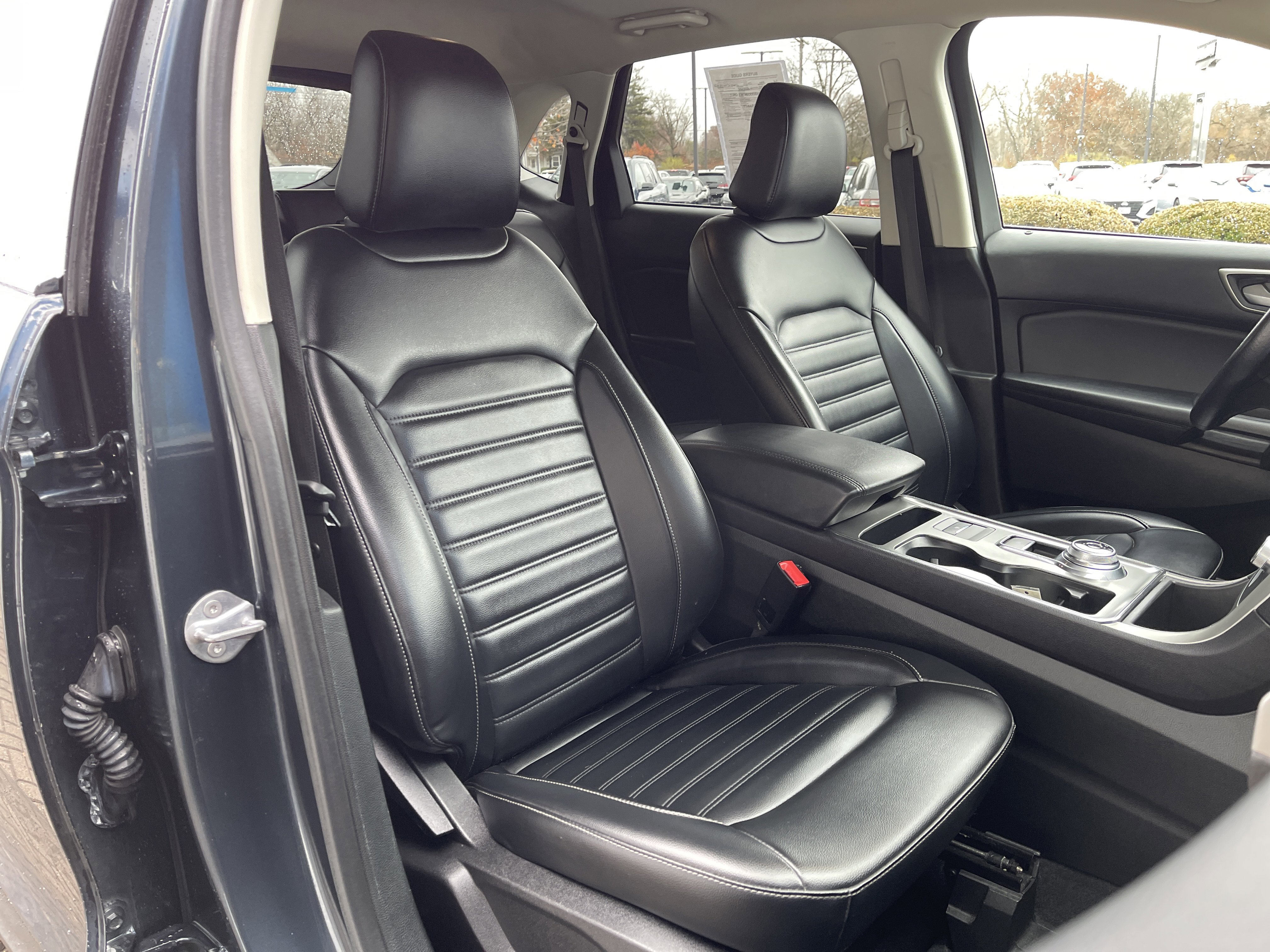 Used 2022 Ford Edge SEL image 35