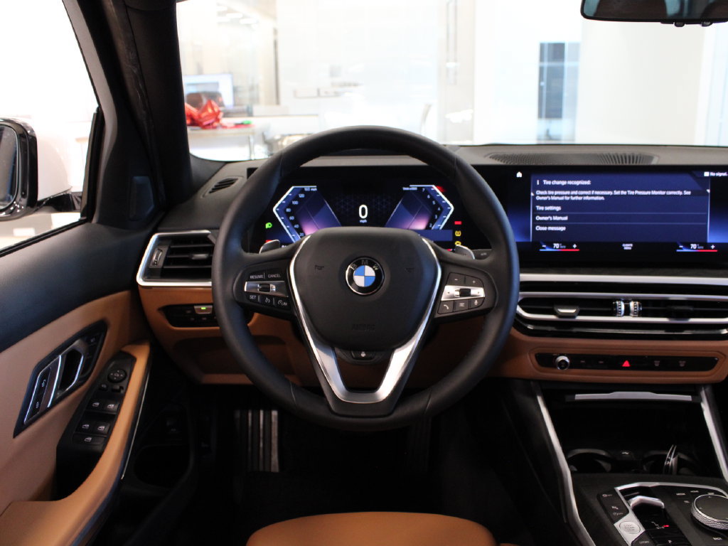 Used 2023 BMW 330i Sedan w/ Premium Package RWD image 21
