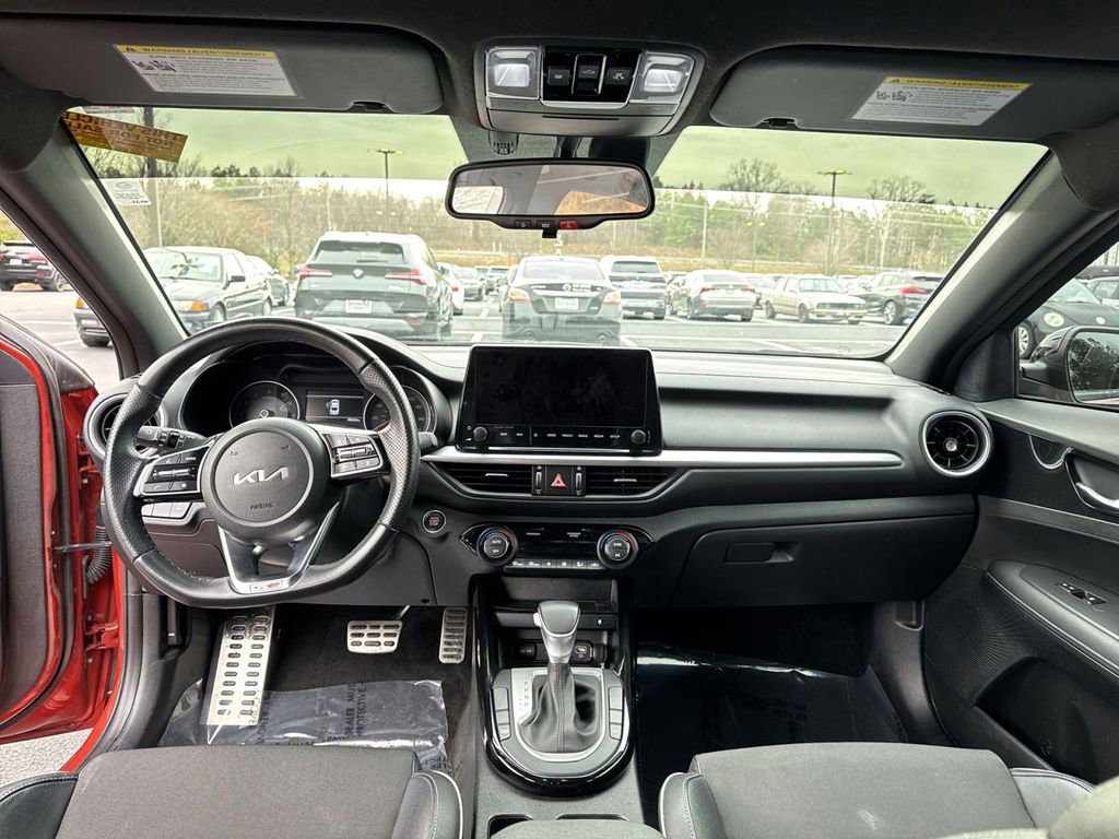 Used 2023 Kia Forte GT-Line w/ GT-Line Premium Package image 15