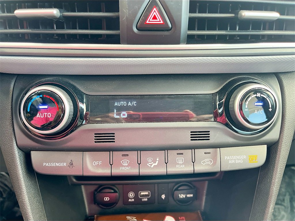 Used 2021 Hyundai Kona Limited image 15