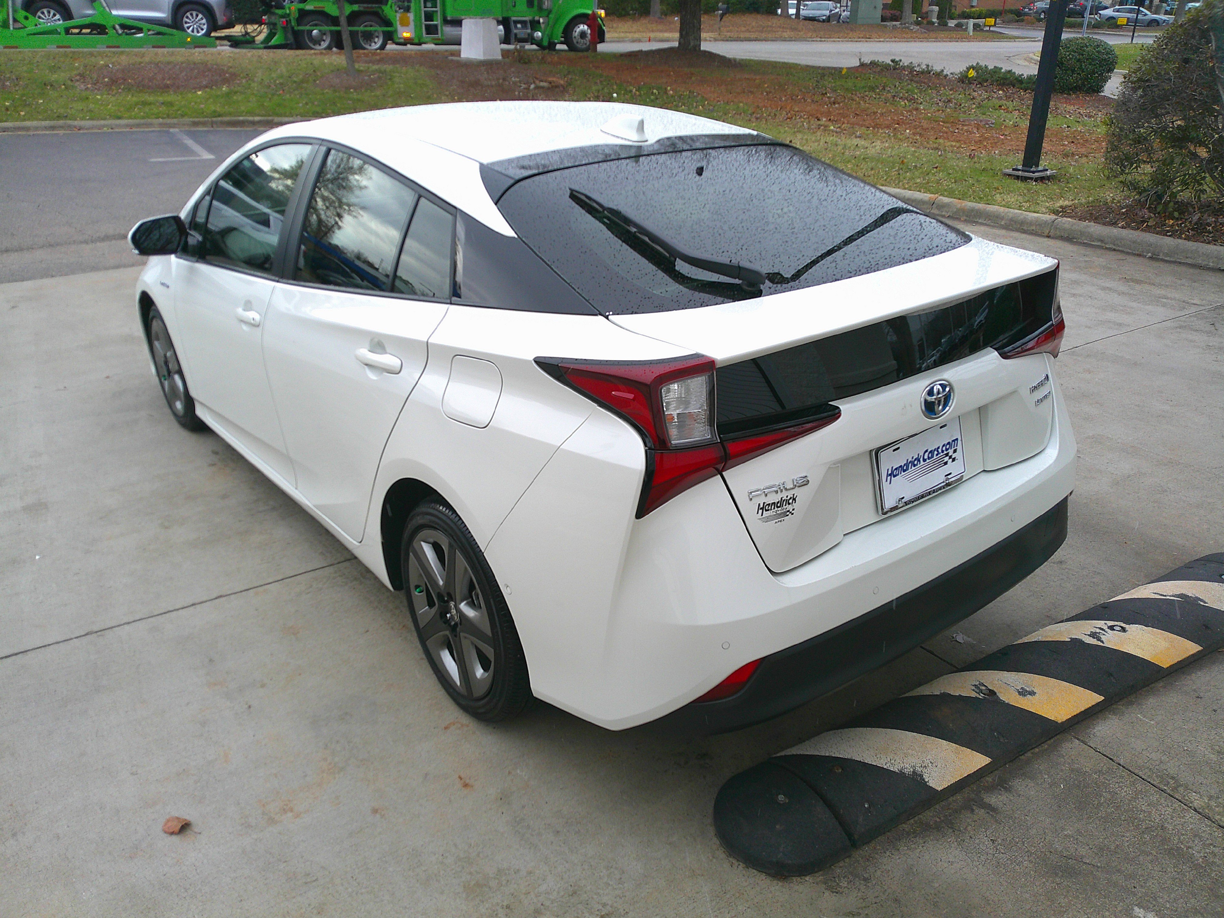 Used 2020 Toyota Prius Limited image 9