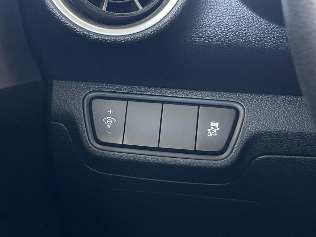 Used 2024 Kia Forte LXS image 16