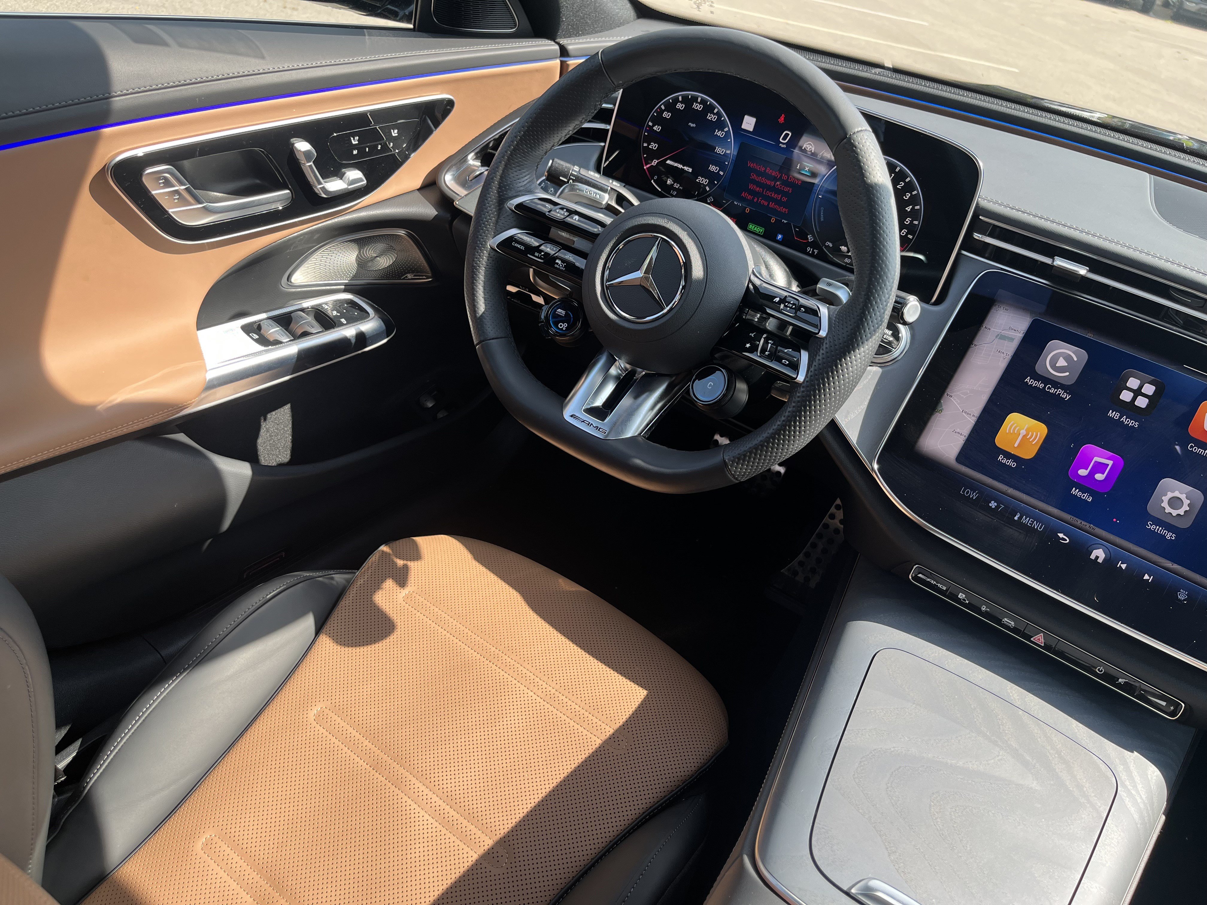 Used 2025 Mercedes-Benz E 53 AMG e 4MATIC Sedan image 9