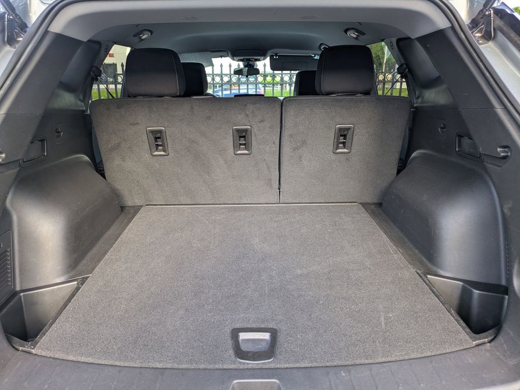 Used 2025 Chevrolet Blazer LT FWD image 27