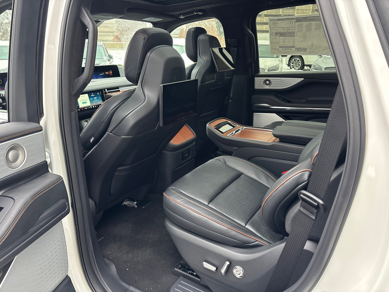 New 2025 Lincoln Navigator Black Label image 28
