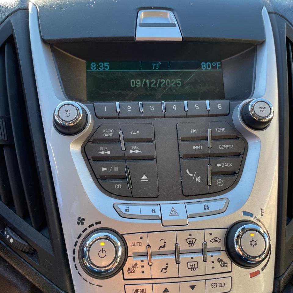 Used 2011 Chevrolet Equinox LT w/ Chrome Appearance Package image 21